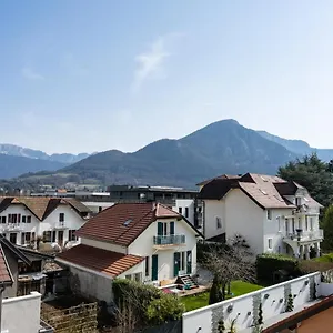  Hébergement de vacances Les Cloches - T2 Proche Du
